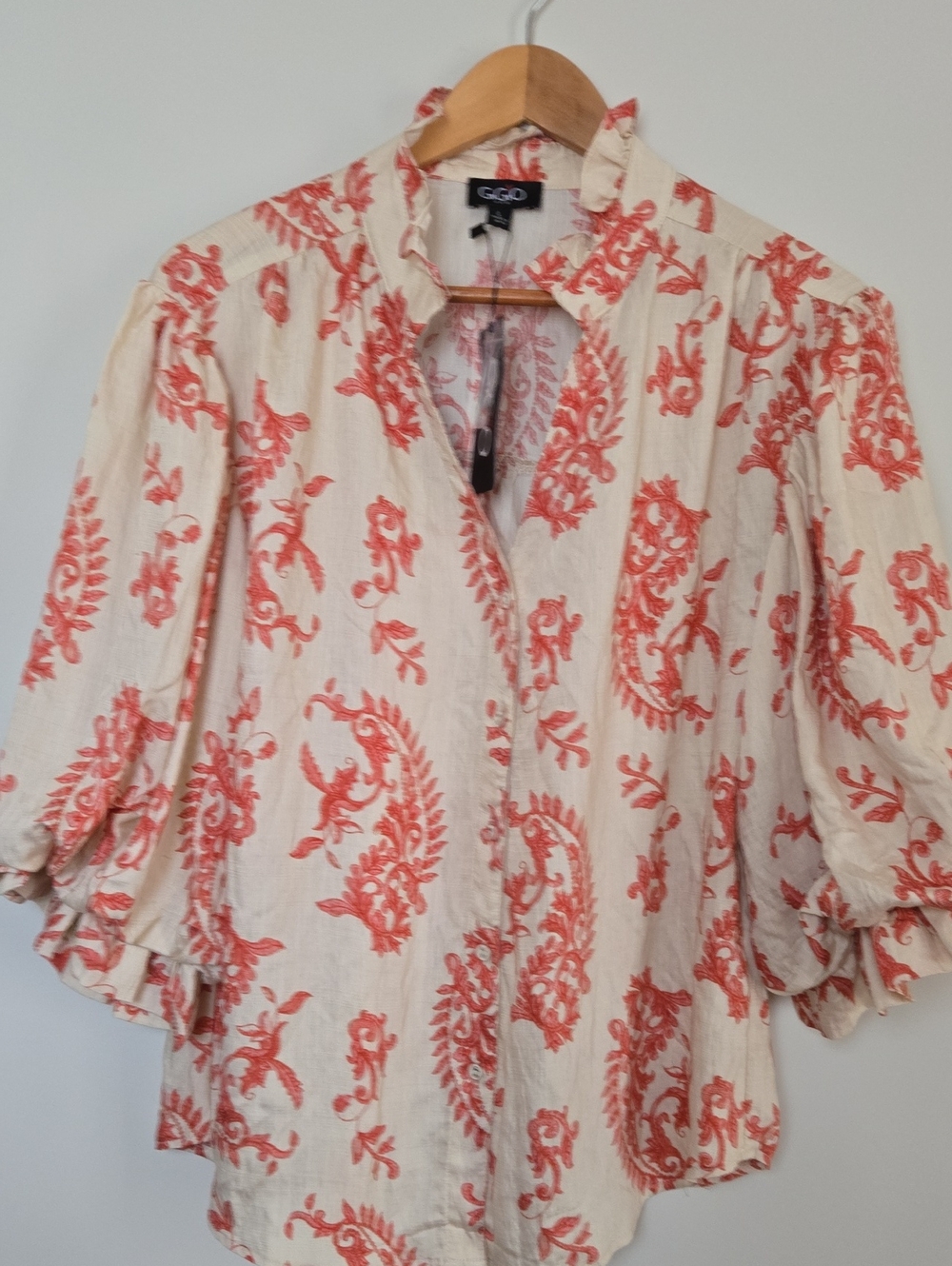 Gigio Coral Paisley Puff-Sleeve Blouse